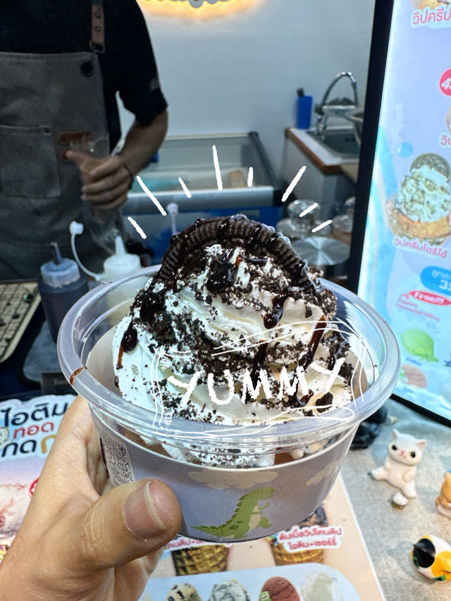 ไอติมทอด ของหวานหาดวอนนภา : บางแสน 🍭🍦 ไอติมทอด ของหวานหาดวอนนภา : บางแสน 🍭🍦