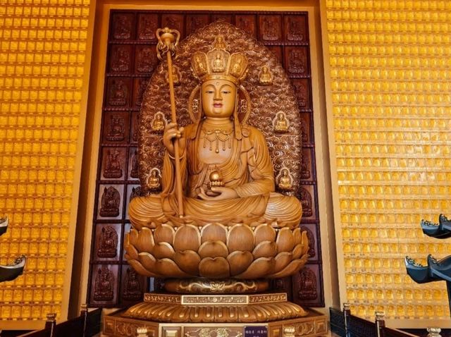 A Peaceful Escape to San Yi Fo Ding Shan Chao Sheng Temple