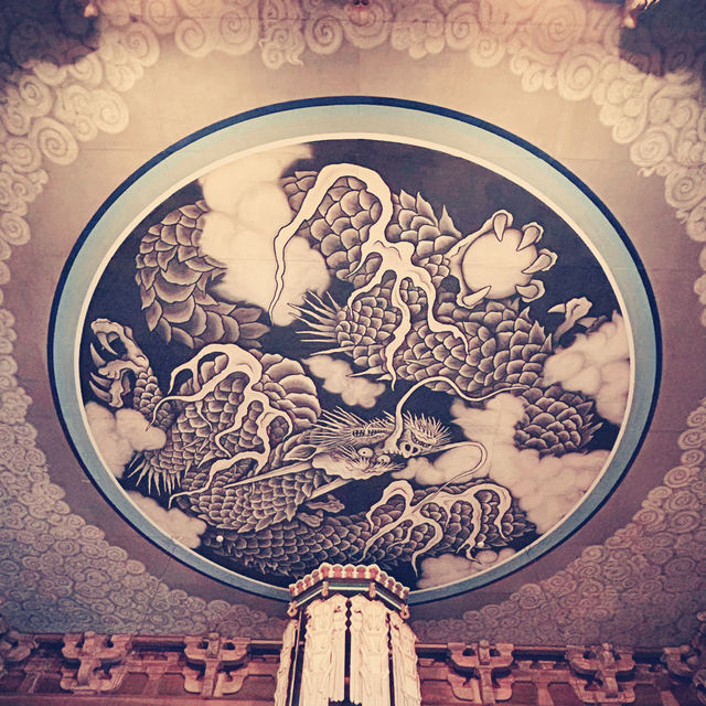 The Heart of Zen Wisdom: Kenchō-ji's Hattō (Lecture Hall) 📜
