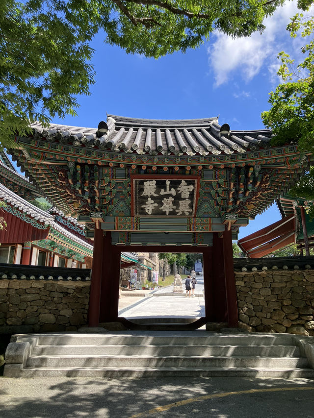 돌빛과 바람 사이를 걷는 시간, 구례 화엄사