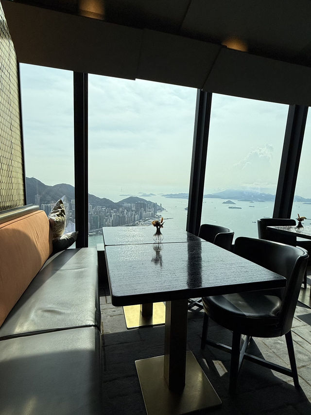 高空美景，法國菜浪漫滿屋