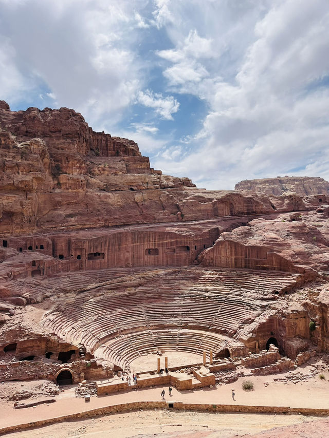 🏛️ Timeless Wonder: Exploring Petra, Jordan  🏛️ Timeless Wonder: Exploring Petra, Jordan