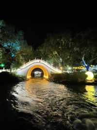 Enjoy Guilin night through the cruise 