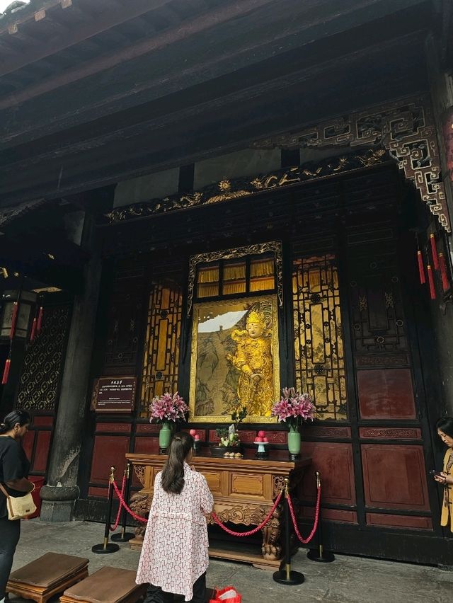 Temple Calm Chengdu🌿