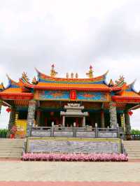 Discover Tangkak Temple Statue Storytime⛅
