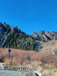A Journey through the Autumn Valley