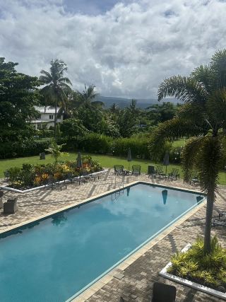 サモアの自然の驚異とクールな都市の雰囲気を探る