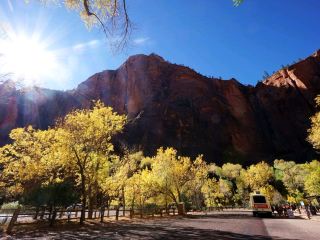 ​[Utah · Zion National Park] Taking it to the Extremes! Just Descended from Angels Landing, Now Off to Explore the "Wading Abyss" of The Narrows.