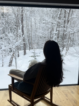 喺定山溪嘅暴風雪中醒來——呢個靚景令我駐足。