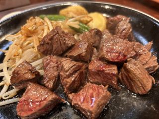 【茨城・つくば】肉の旨味溢れる絶品ステーキ「ステーキ食堂 肉の番人」🥩