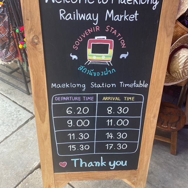 Meaklong Train Station 