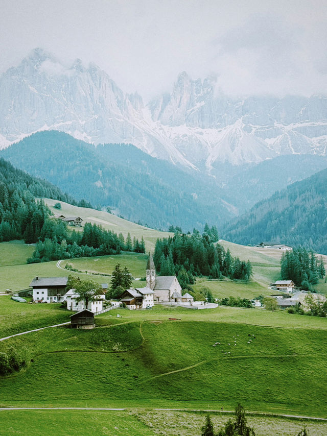 Switzerland’s Affordable Capital Experience 🐻🏰