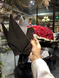 Gigantic flowers decoration and Jazz