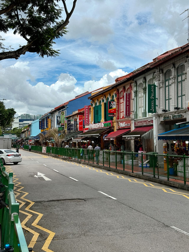 Little India: Colorful Chaos in Singapore