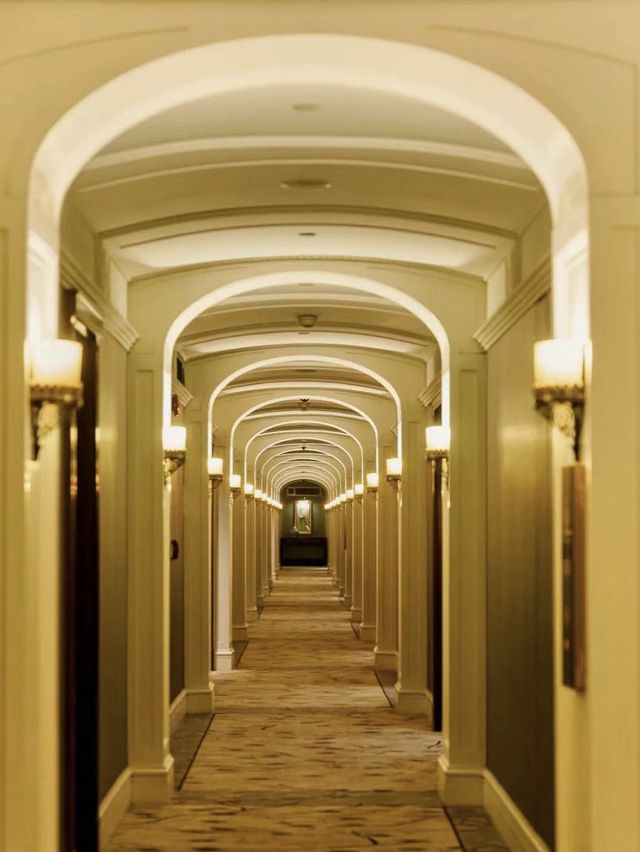A peek into the Fairmont Peace Hotel 🏨