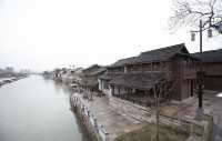 浙江一座古鎮，至今完好地保存著宏大的明清古建築群，國內罕見
