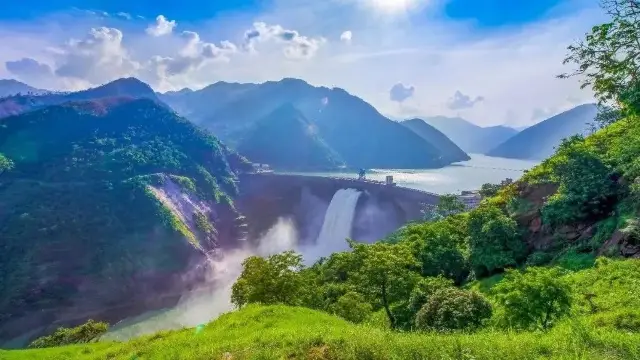 Yanbian Second Beach: Natural Oxygen Bar