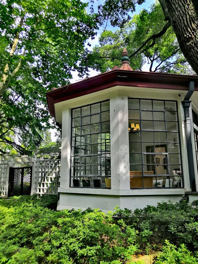 Cicadas sing in the long summer days - the White House on Fuxing Island