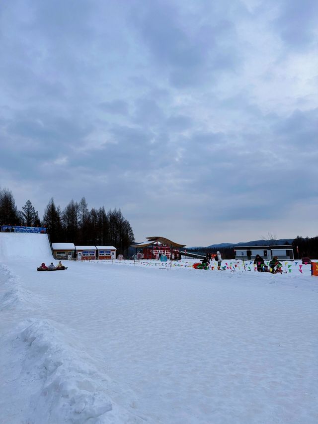 沈陽周邊玉龍溪大峽谷風景區|超級好玩的雪圈