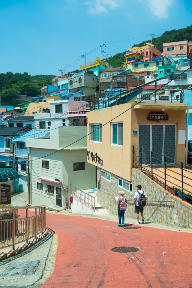 Strolling through Busan's Gamcheon Culture Village | Witnessing Korea's Santorini