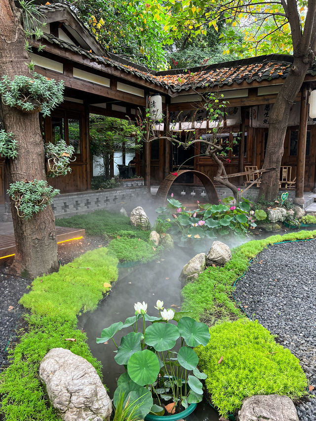 Chengdu! Without a local guide! It's truly impossible to find the ancient-style courtyard.