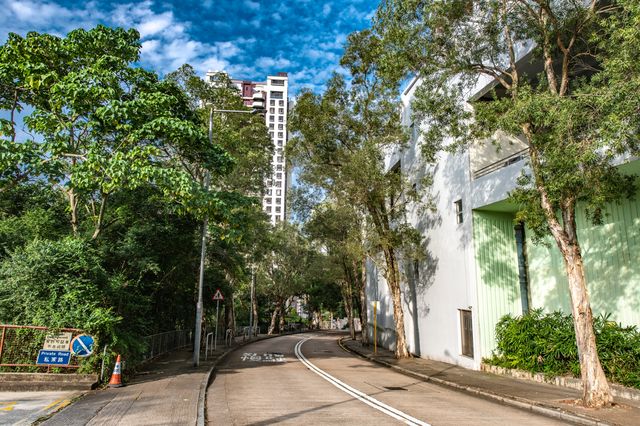 香港寶馬山紅香爐峰：觀景絕佳且環境優美的制高點！