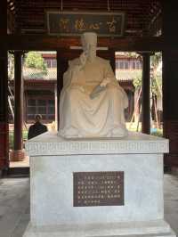 白鷺洲書香濃郁。
