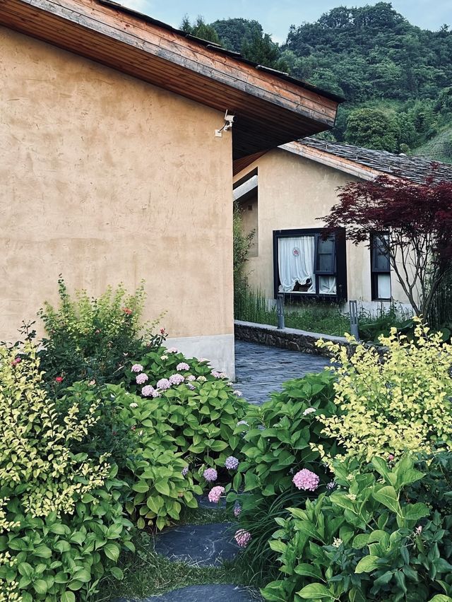 西安周邊民宿｜入住雲端小木屋。