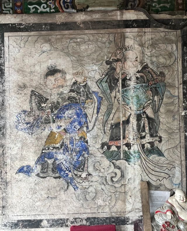 武安青煙寺村--法華洞石窟。