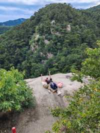 親近北鎮醫巫閭山。