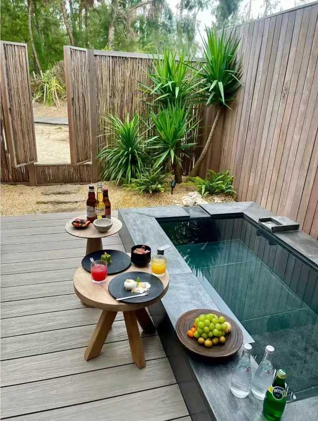 Heard it's the most beautiful hotel in Beihai!