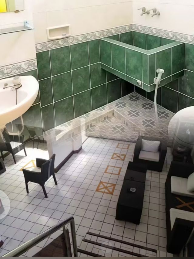 蘇木貝爾瓦拉斯酒店——城市中的一抹溫馨
