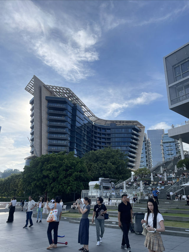 還記得某年和朋友在這裡通宵看海