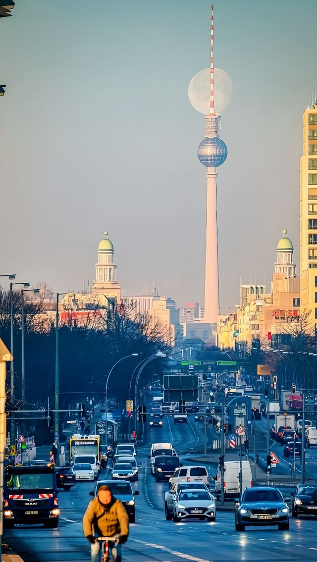 剛從德國漢堡旅行回來，迫不及待想和你們分享我的奇妙之旅