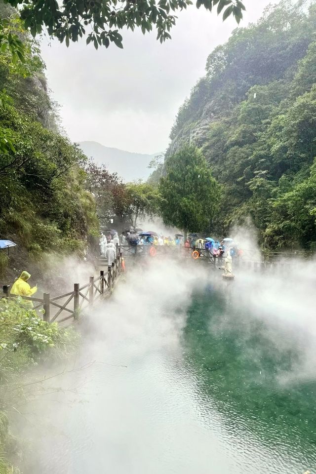 千萬別在雨季來雁蕩山，我怕你來了就不想走