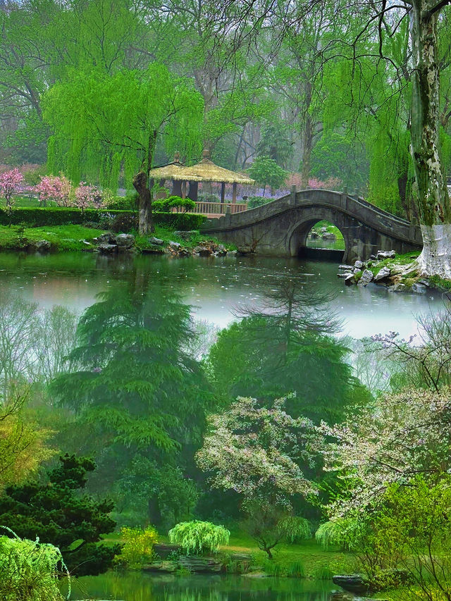 不僅有刺激好玩的遊樂項目還有美到讓人窒息的自然美景
