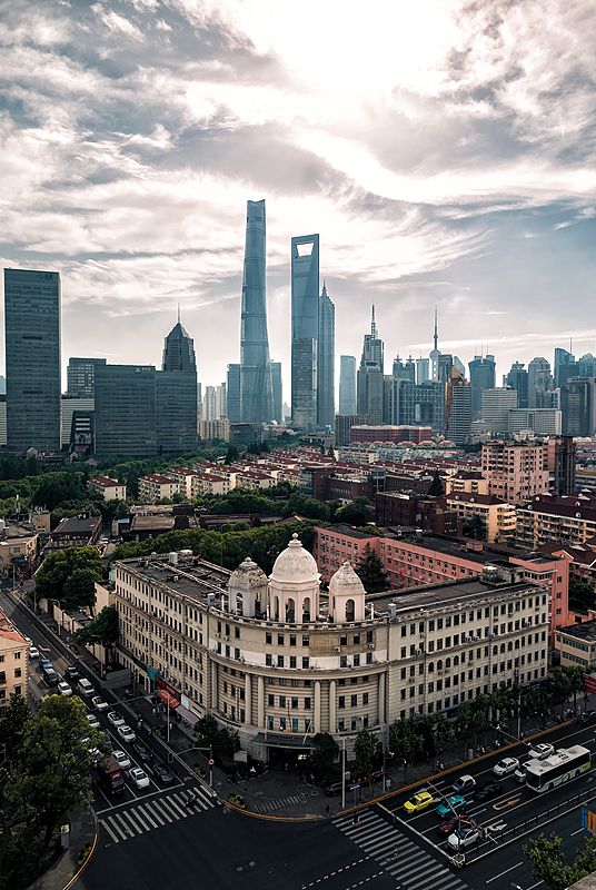 Shanghai’s Stunning Skyline: Top 10 Viewing Spots! ✨