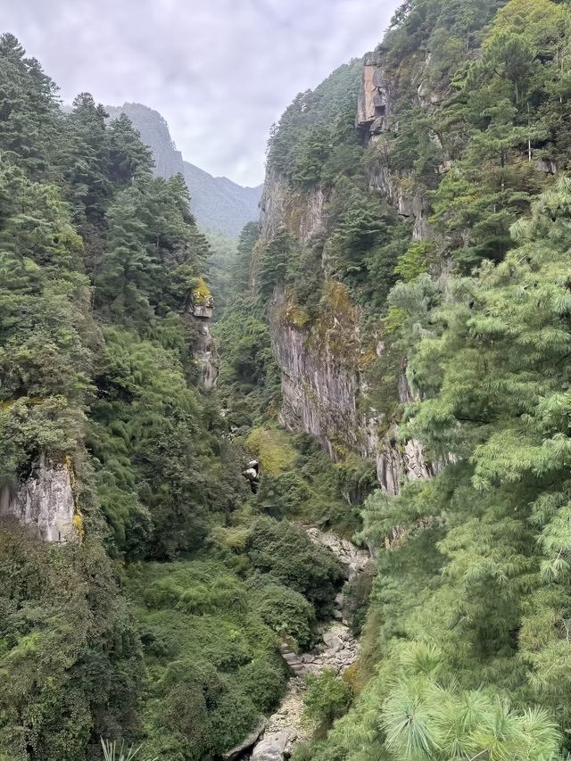 路線概覽 全程距離：約11.5公里（純玉帶路段）；徒步耗時：5-6小時（含觀景停留） 交通距離
