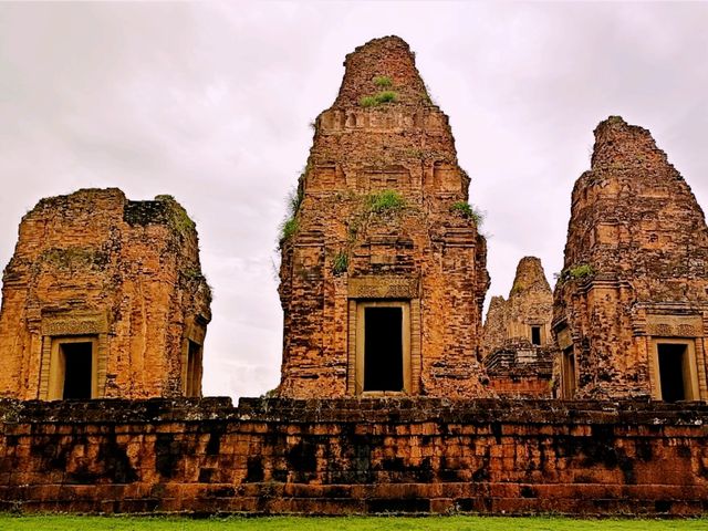 Ancient Charm of Lolei Temple: Magnificent Architecture