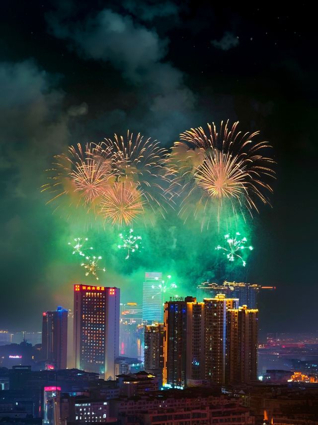 川北寶藏小城藏不住了！鳳凰於飛煙花如夢