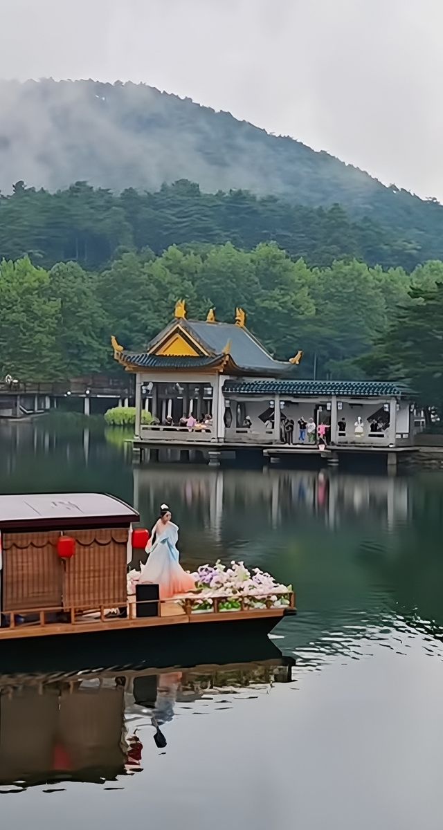 1. 登廬山望雲海,在飛流直下間,讀懂李白的詩意 1. 登廬山望雲海,在飛流直下間,讀懂李白的詩意