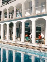 上海上生新所百年建築咖啡！海軍俱樂部泳池打卡，歐洲度假風滿分⛱️