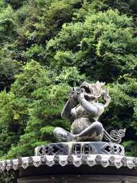 #天水淨土寺｜千年古剎藏在仙人崖，陰雨天氛圍感拉滿！   隱世古剎！四大石窟外的禪意秘境！  