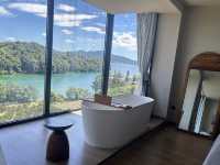 躺進浴缸就能看山看水!這家廬山西海民宿也太絕了吧!