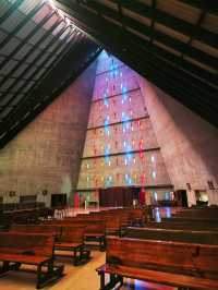 米蘭小眾粗野主義三角教堂