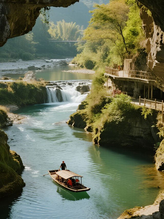 屏山峽谷親子遊船進船出遛娃超輕鬆