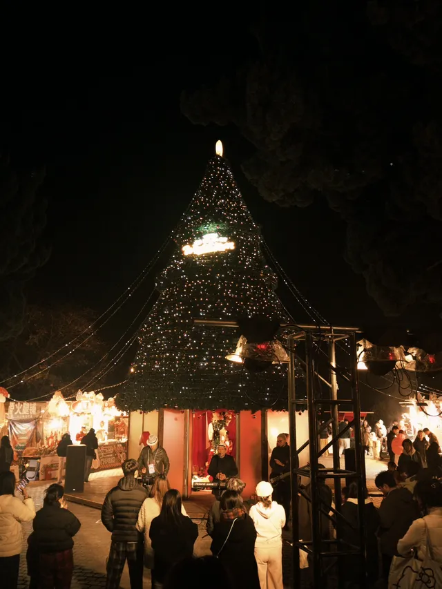 11.30 實況 這個冬日小鎮真的太浪漫了! 11.30 實況 這個冬日小鎮真的太浪漫了!