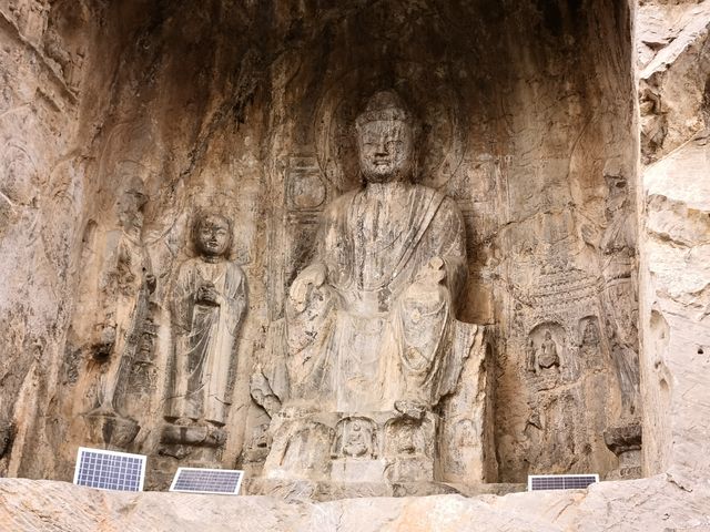 中國四大石窟之首——龍門石窟 中國四大石窟之首——龍門石窟