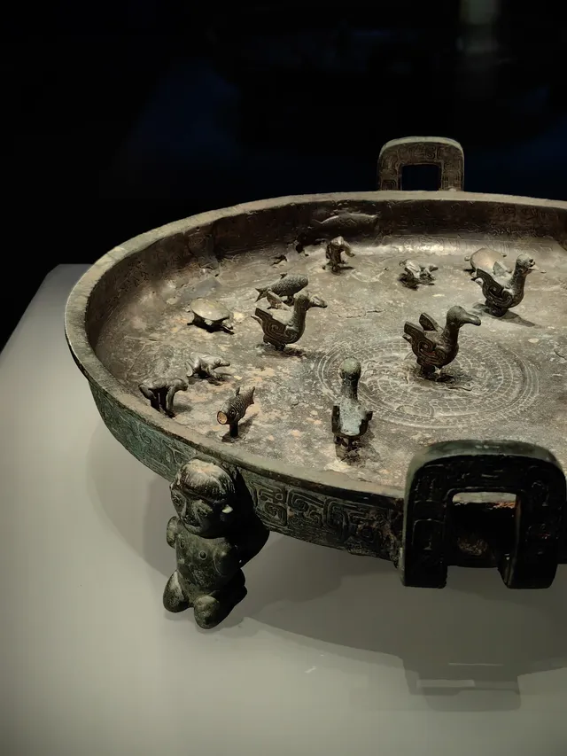 外面基礎,裡面就不基礎——山西青銅博物館 外面基礎,裡面就不基礎——山西青銅博物館