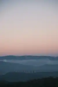 西山貓貓菁日出、晨霧、圓月